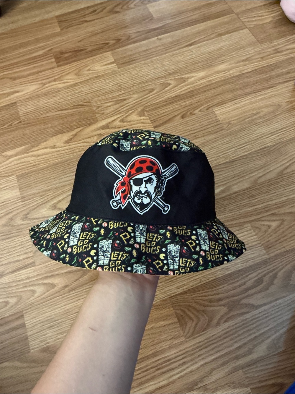 Pittsburgh Pirates Baseball Reversible Bucket Hat